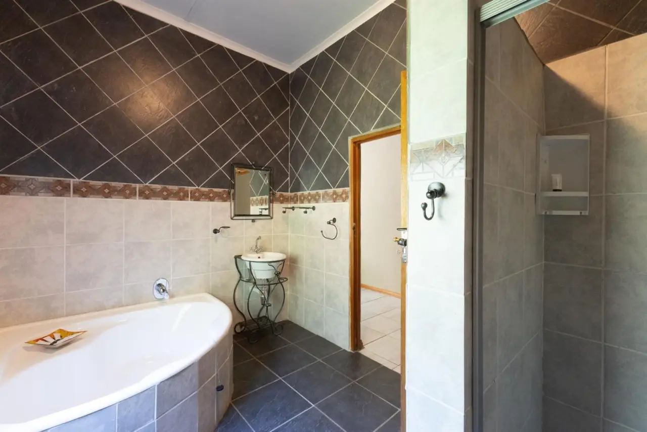 Farm for Sale in Nottingham Road, photo 16