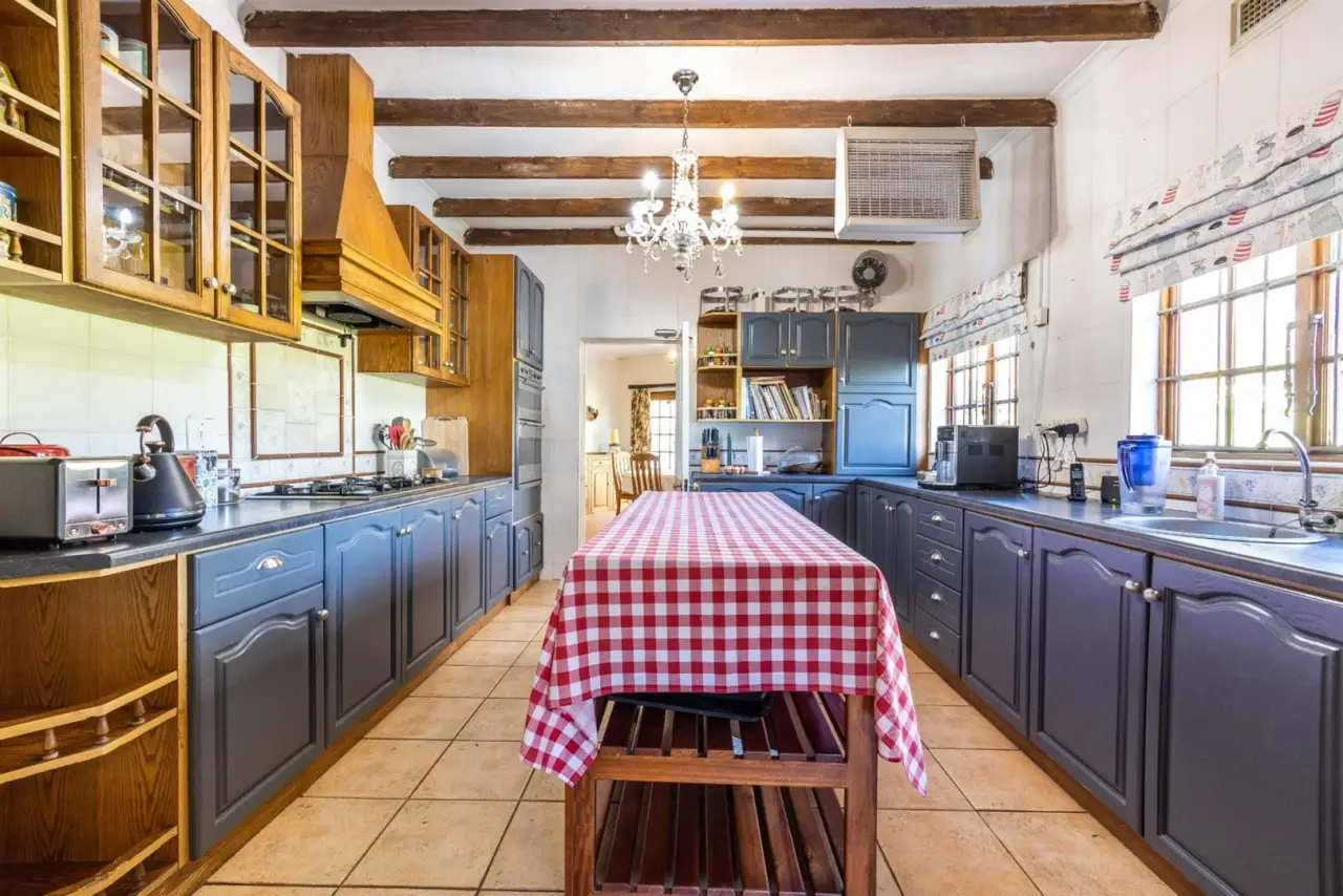 5 Bedroom House for Sale in Rosetta, photo 4