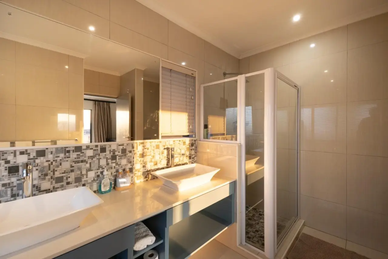 2 Bedroom House for Sale in Nottingham Road, photo 10
